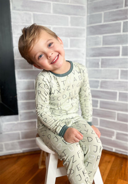 I <3 U ABC 2pc Bamboo Pajamas *Size 5 Left