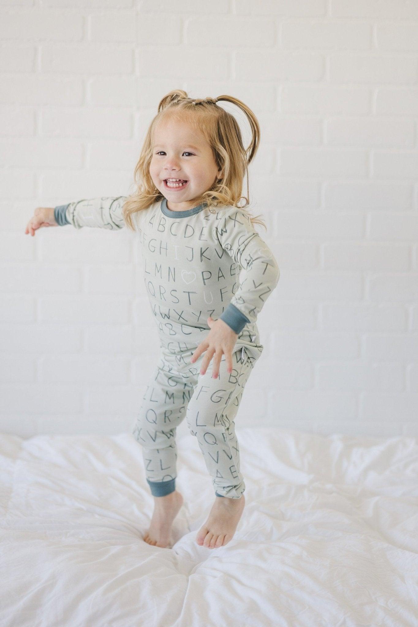 I <3 U ABC 2pc Bamboo Pajamas *Size 5 Left